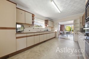 Photo 21- click for photo gallery